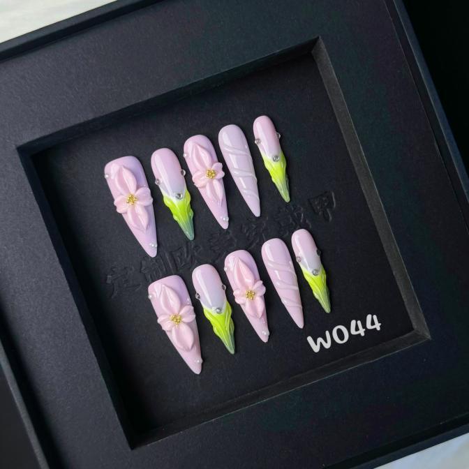 Handmade press on nail W044
