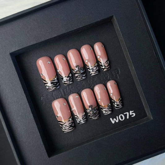 Handmade press on nail W075