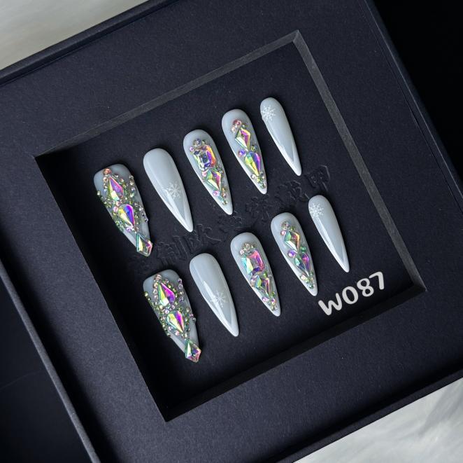 Handmade press on nail W087
