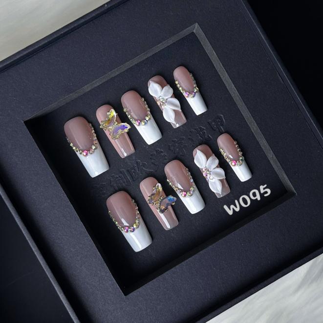 Handmade press on nail W095