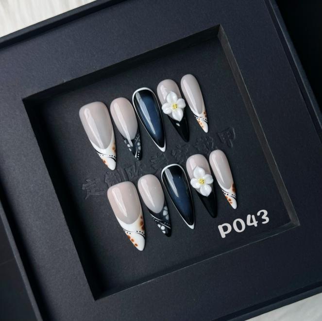 Handmade press on nail P043