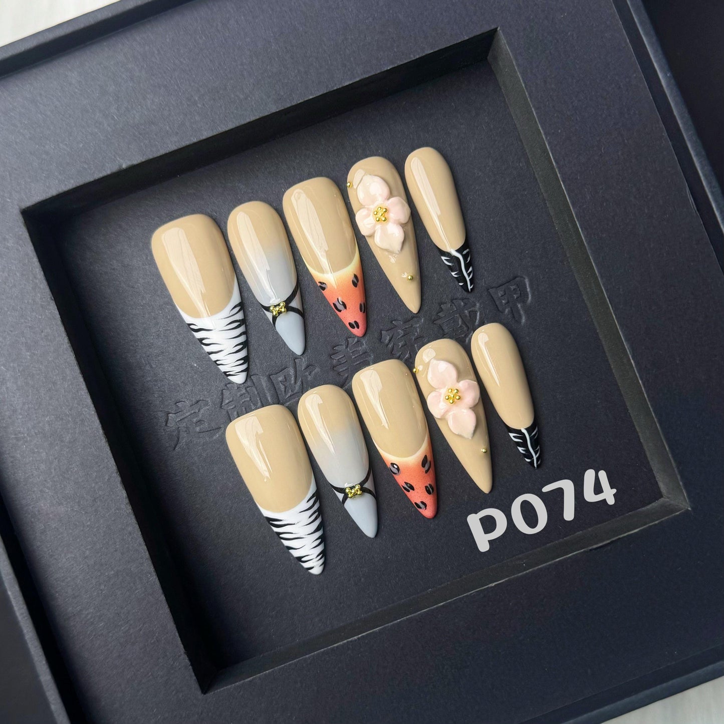 Handmade press on nail P074