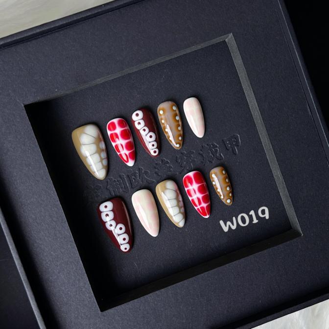 Handmade press on nail W019