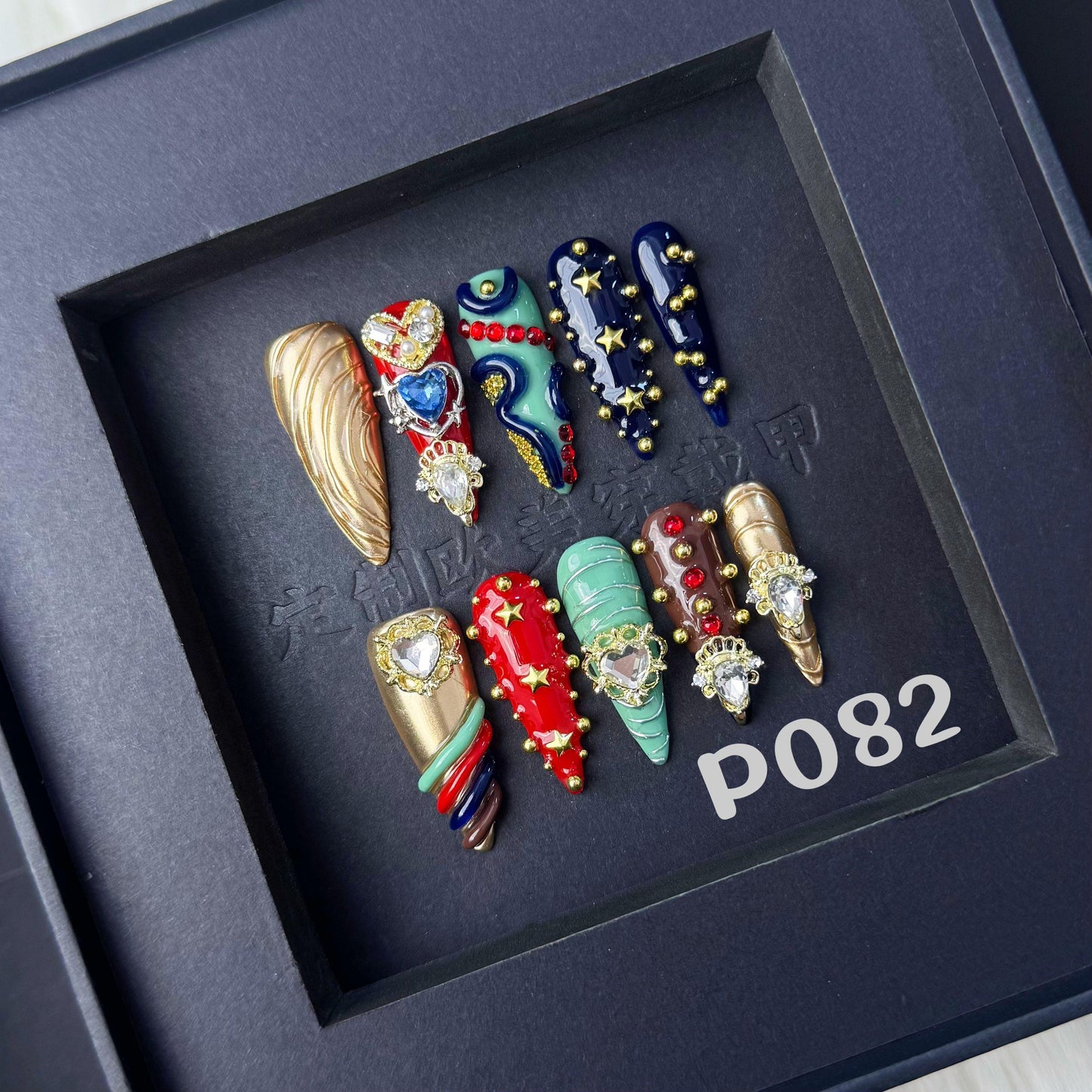 Handmade press on nail P082