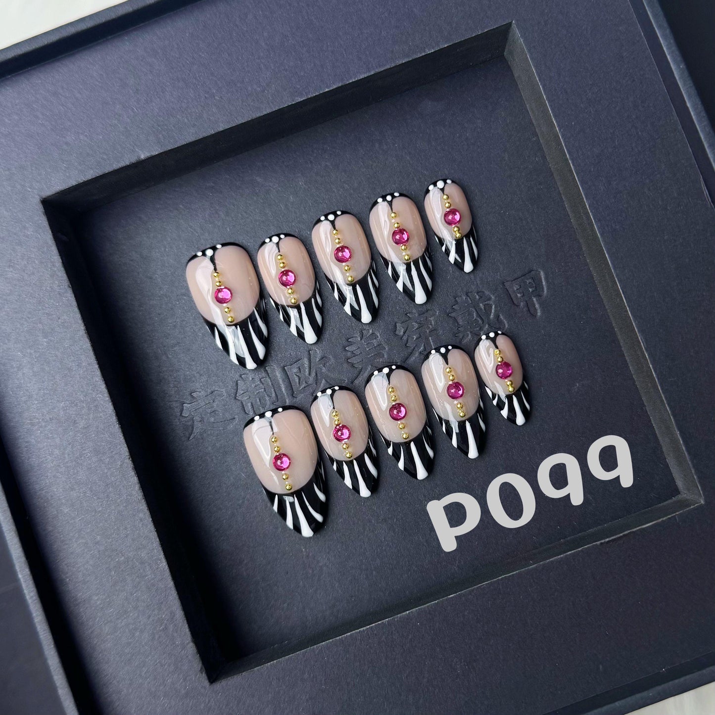 Handmade press on nail P099