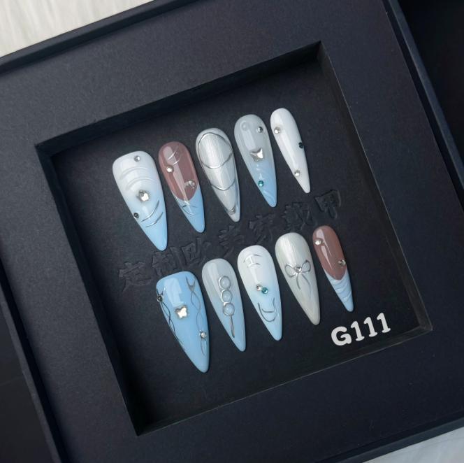 Handmade press on nail G111