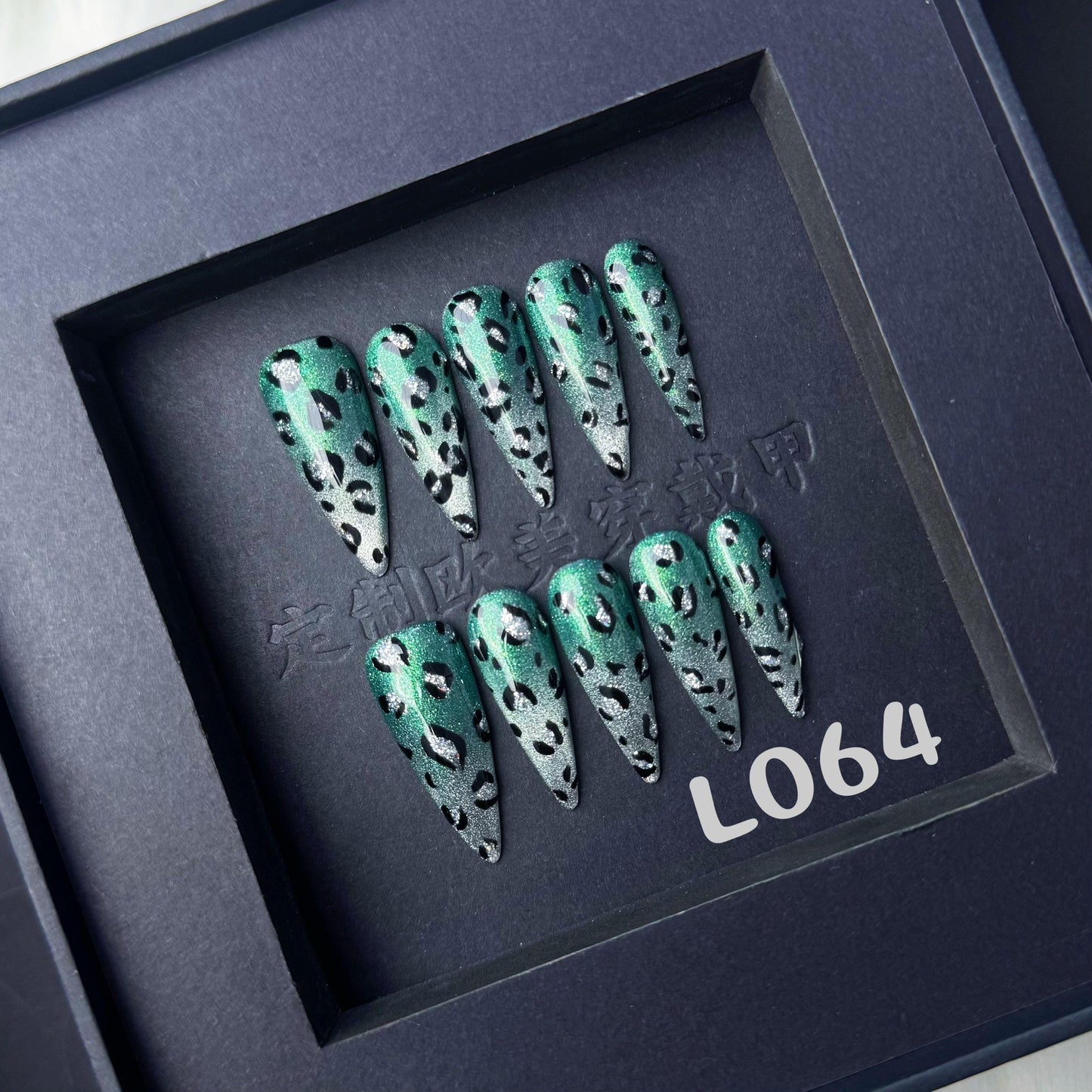 Handmade press on nail L064