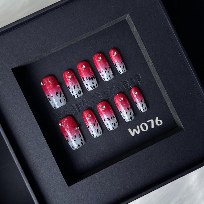 Handmade press on nail W076